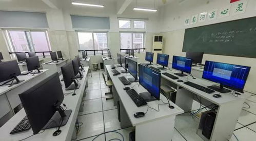 龍芯電腦進(jìn)校園 10000臺(tái)設(shè)備如何點(diǎn)燃學(xué)生們的科技?jí)簦? class=